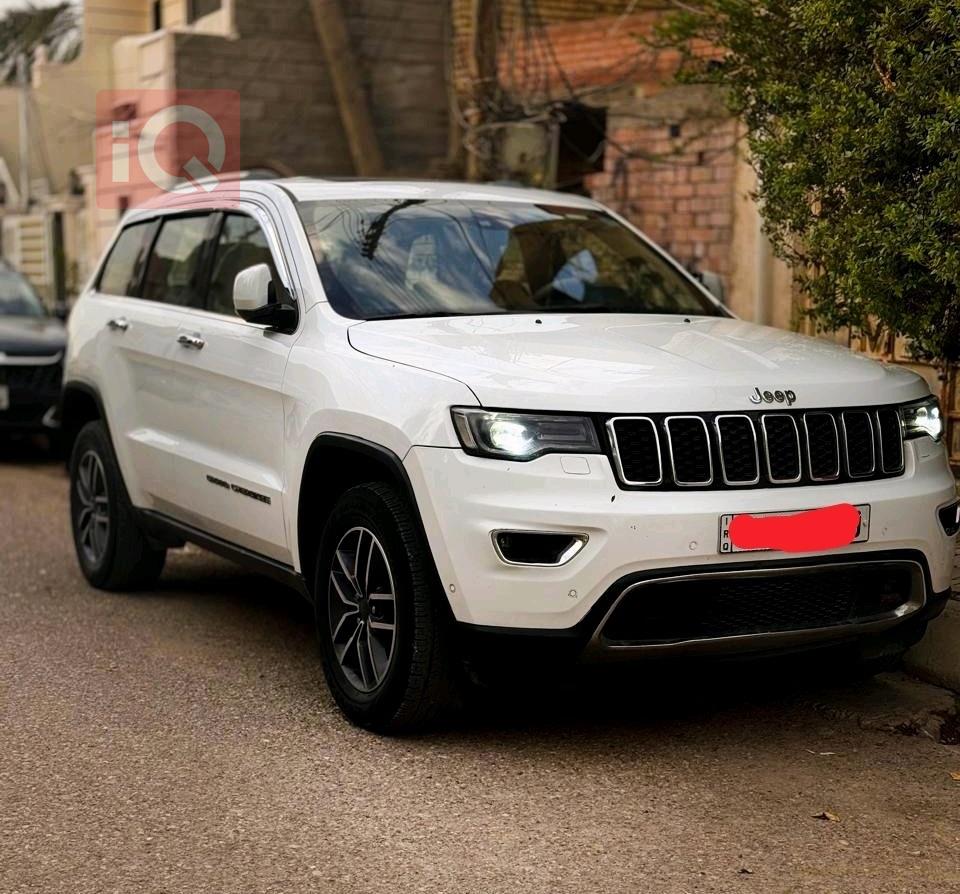 جیپ گراند شیرۆکی